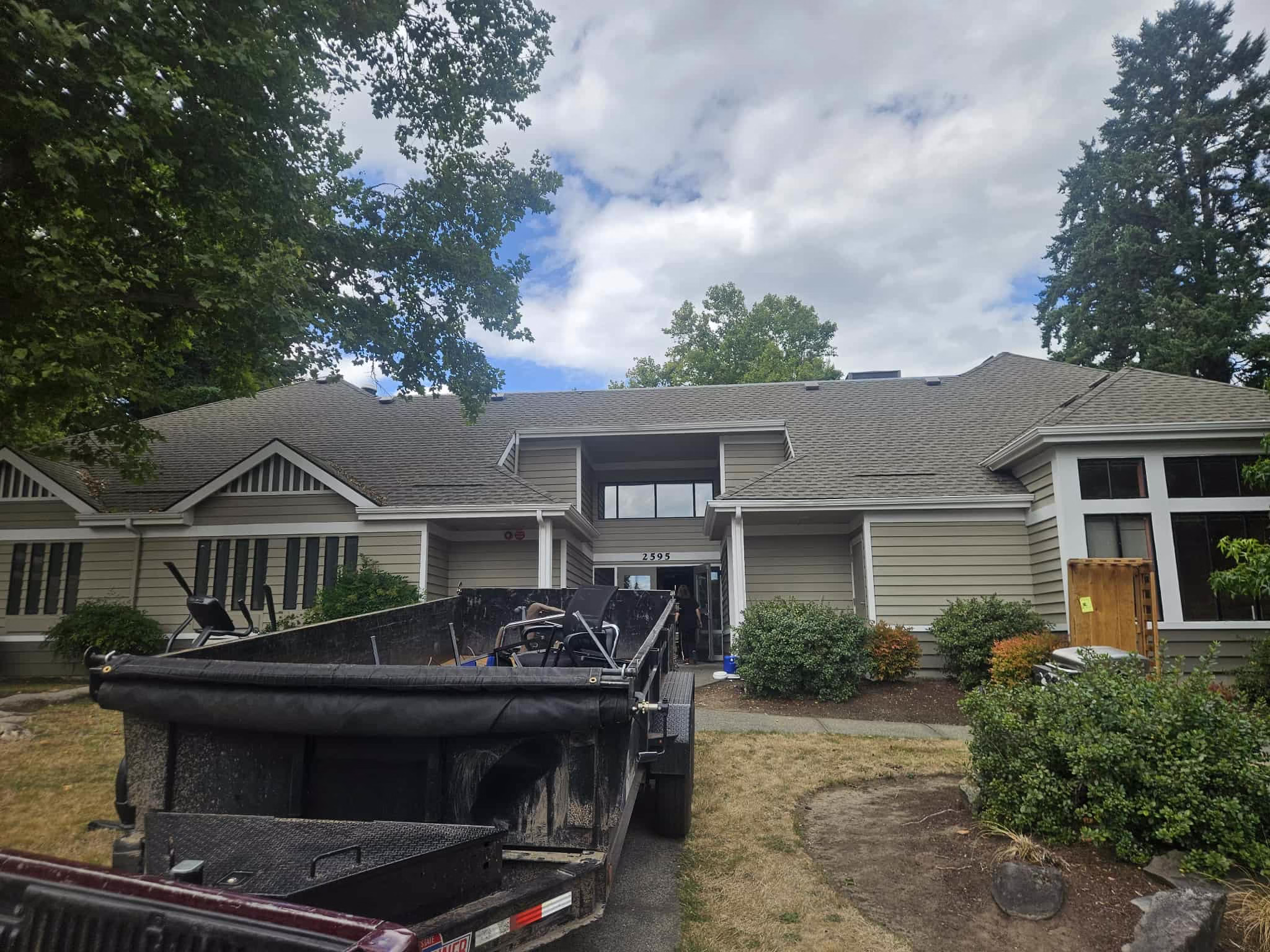 Trailer positioned for a commercial cleanout