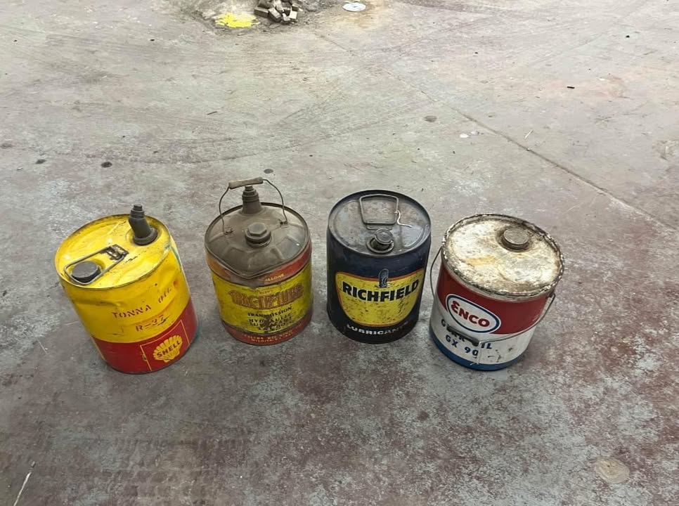 Picked up a few Vintage oil and Greece cans For junk and…