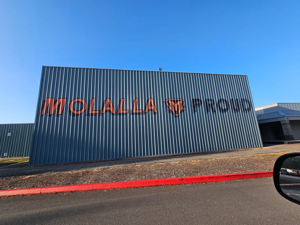 Big thanks to the Molalla High School Welding Program for letting us pick up their scrap metal! 🏫🛠️ We’re proud to be their chosen recycler ♻️ and donate a portion of the proceeds back to support their program 💵🔥.