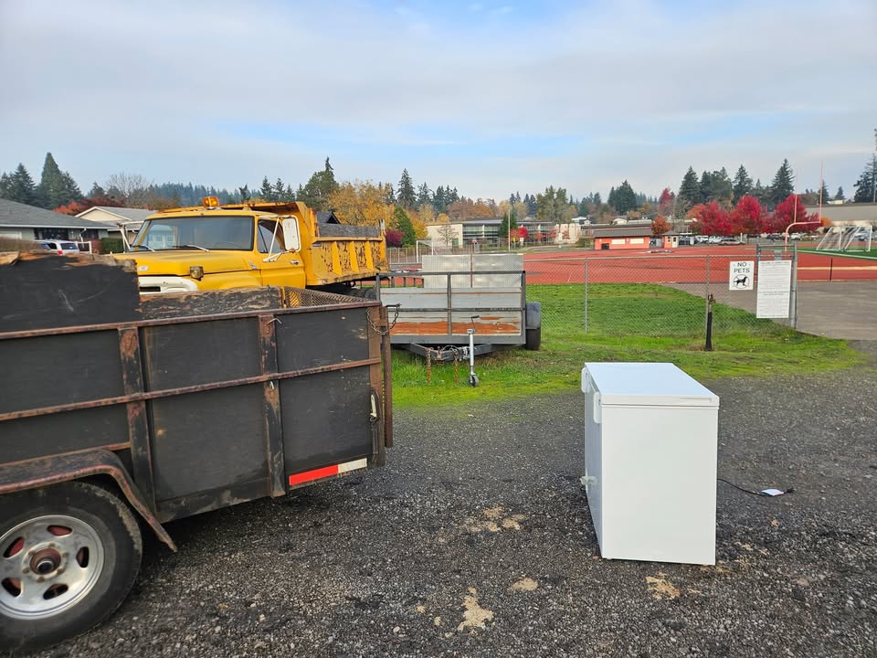 The Gladstone Boosters contacted us at EF Recycling and asked us to…