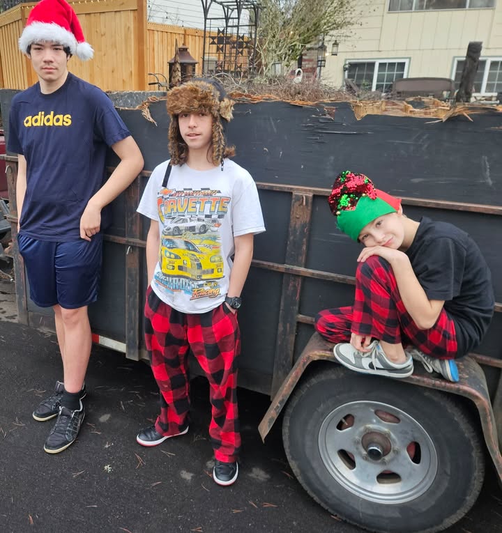 Merry Christmas 🎄 and thank you 🙏 from EF Recycling and our…